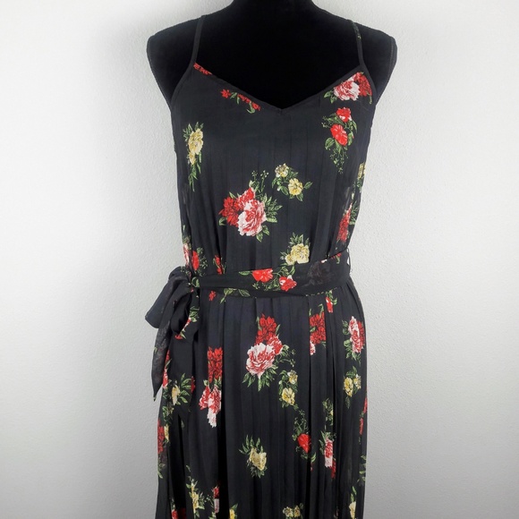 B Darlin floral pleated maxi dress - Picture 2 of 5